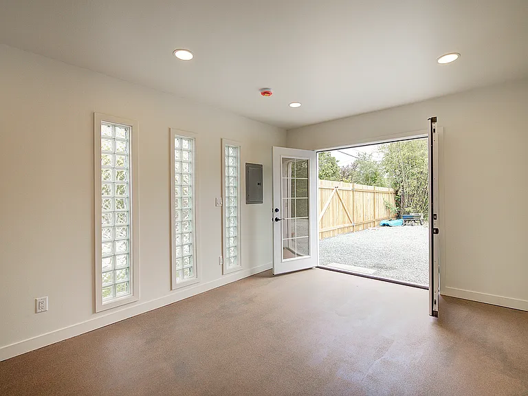 2410 SW Brandon St #2410 — Photo 9