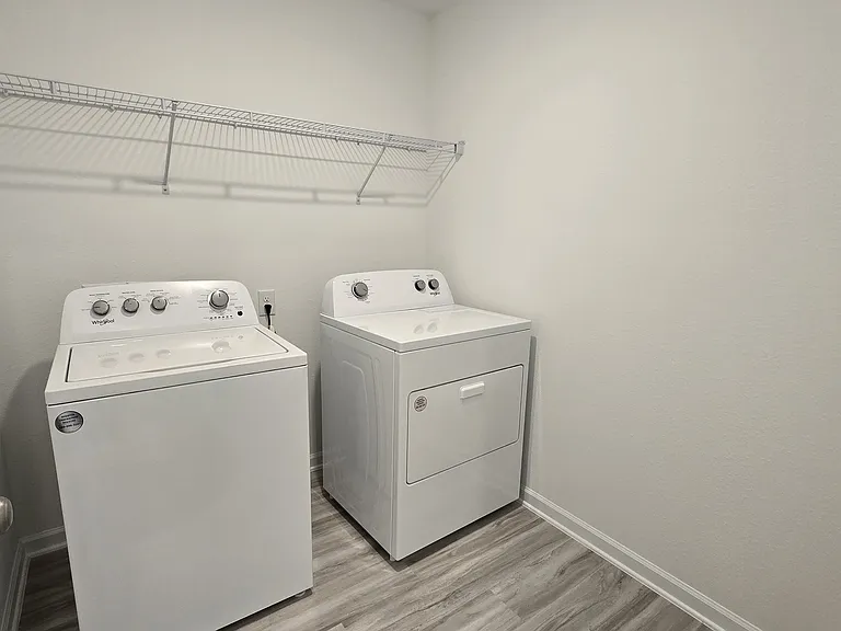 22050 Aleutian Ave — Photo 5