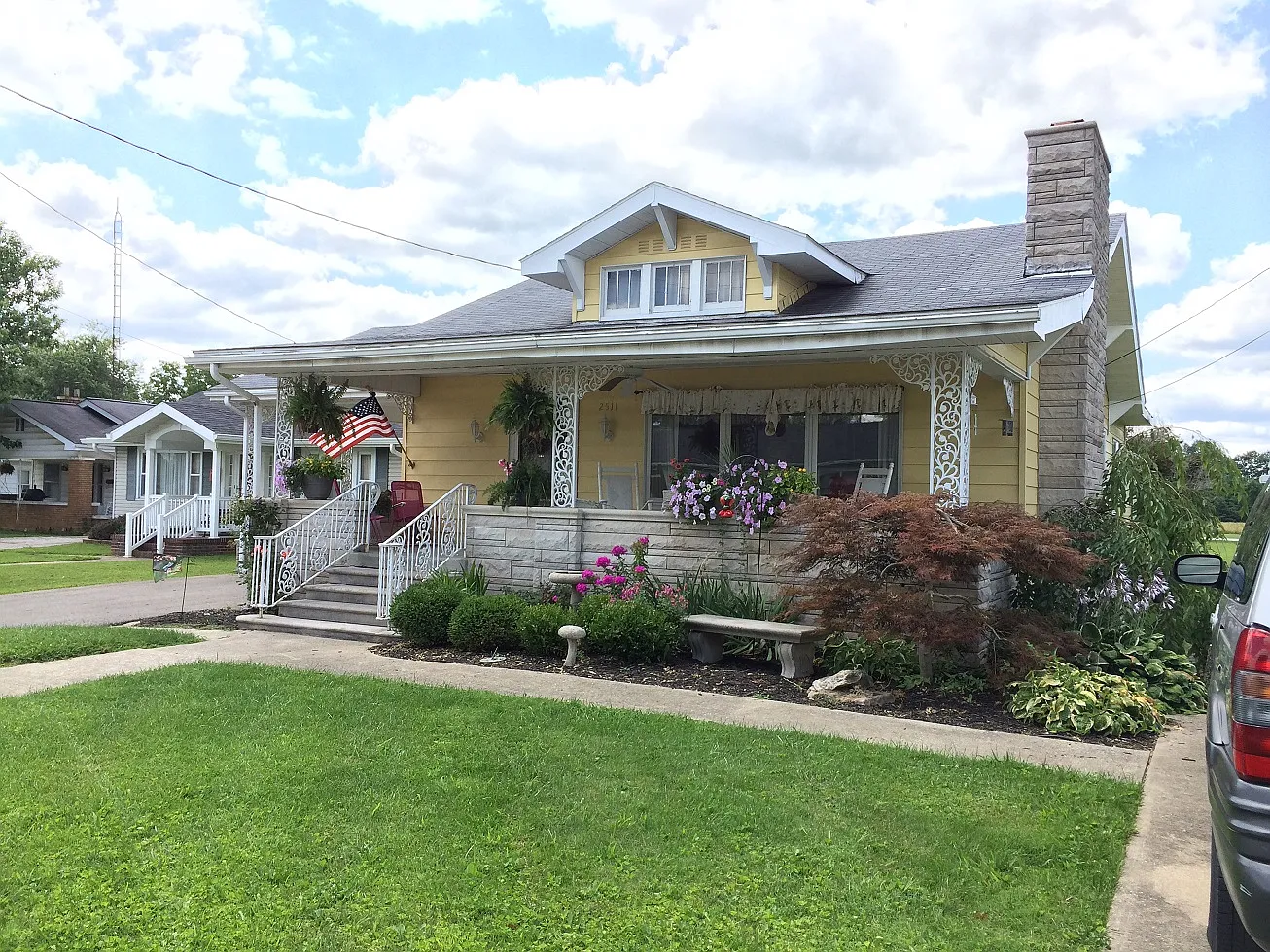 2511 Washington Ave photo 1