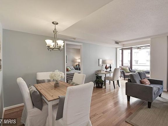 3rd image of 2400 Clarendon Blvd APT 306
