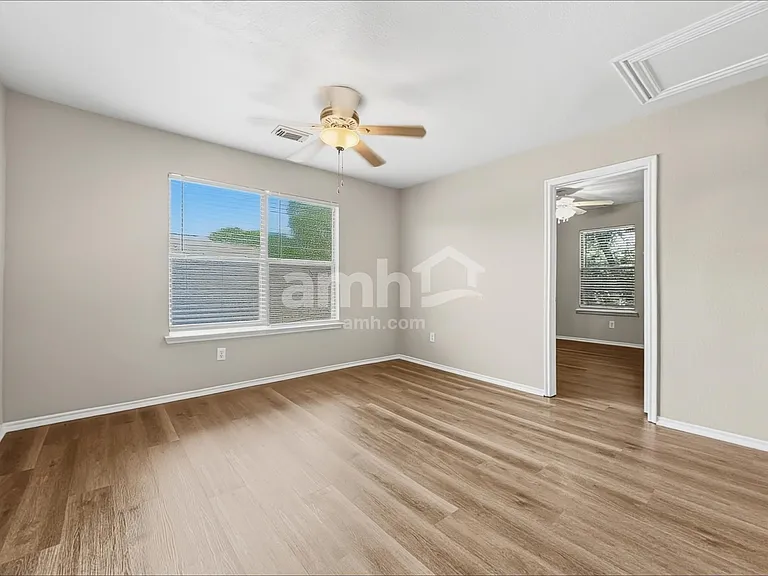 11411 Seven Sisters Dr — Photo 9