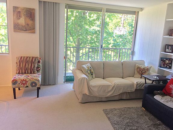 2nd image of 4343 Lee Hwy APT 306