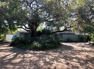 832 Edgemere Ln, Sarasota, FL 34242