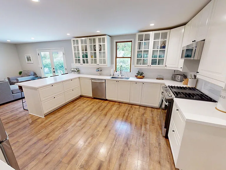 30621 Sandtrap Dr — Photo 12