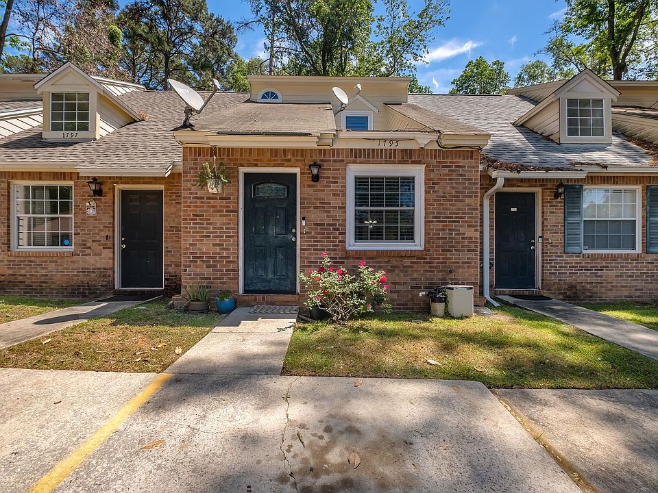 1st image of 1795 Falconcrest St