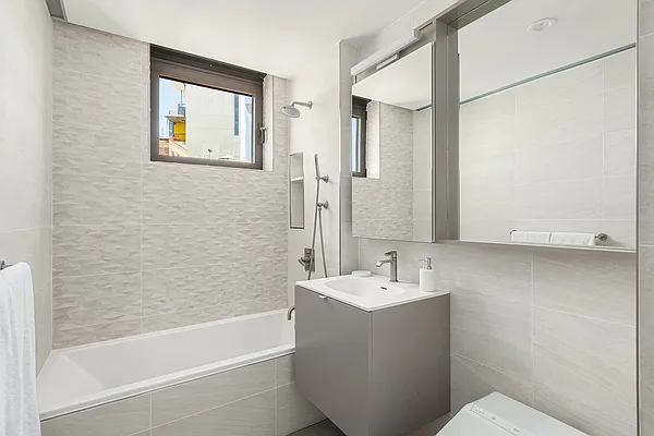 Rented by Related Rentals | media 17