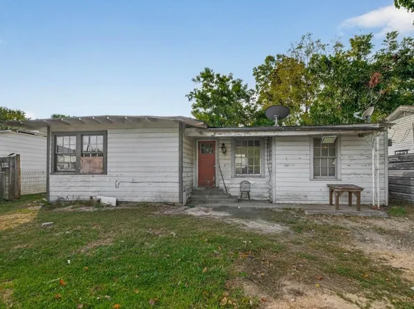 216 Burress Street, Houston, TX 77022