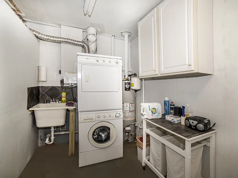 2472 Whitman St — Photo 23