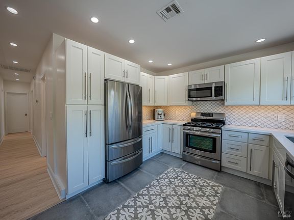 4th image of 1340 Parsons Drive