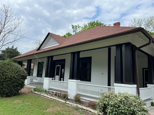 503 E Angelina St, Palestine, TX 75801