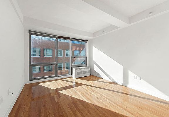 4th image of 181 E 119th St APT 6E