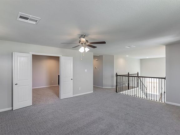 5th image of 3927 Prairie Landing Ln
