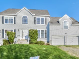 16 General Wooster Rd, Derby, CT 06418