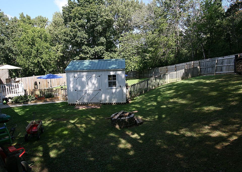 2nd image of 9133 Fairhaven Pl