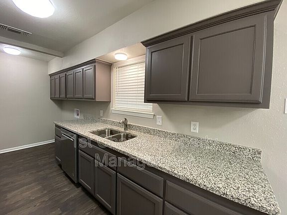 5th image of 5104 Susan Lee Ln