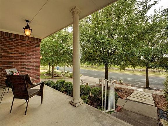 4th image of 2608 Lynnbrook Dr