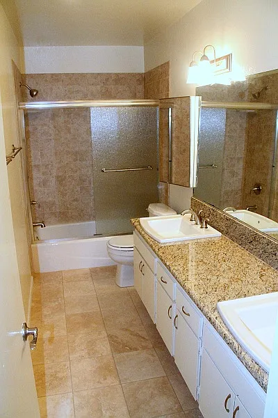 2 bed, 1.5 bath, 1200 sqft, $3,345 — Photo 3