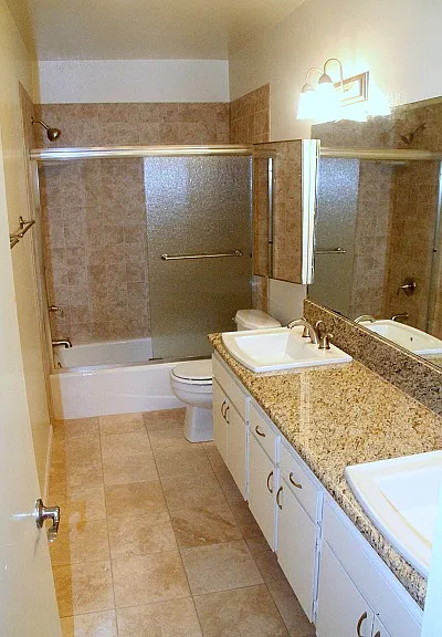 2110 Farrell Ave #8H — Photo 4