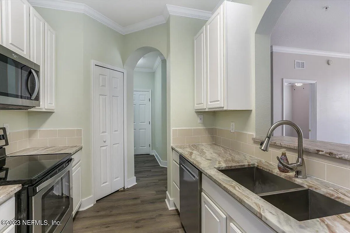 2 bed, 2.0 bath, 1112 sqft, $1,550 — Photo 4