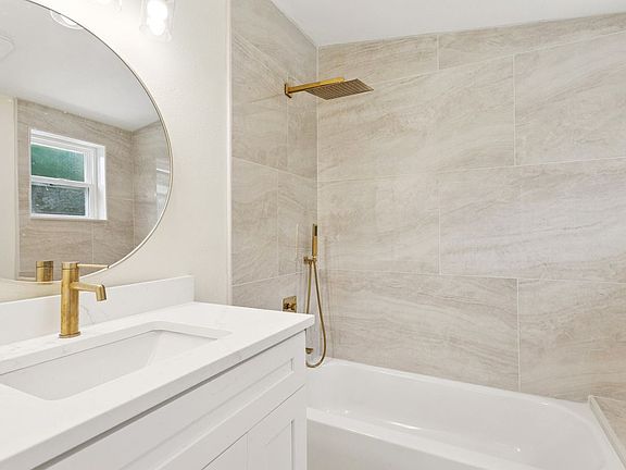 3rd image of 1729 Touro St