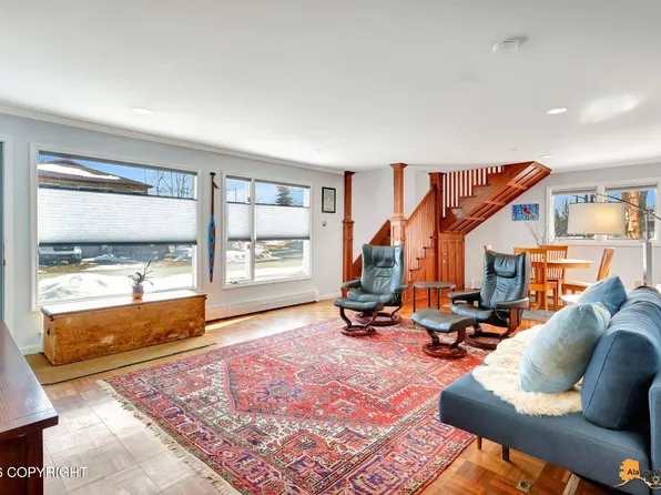 4002 Taft Dr, Anchorage, AK 99517