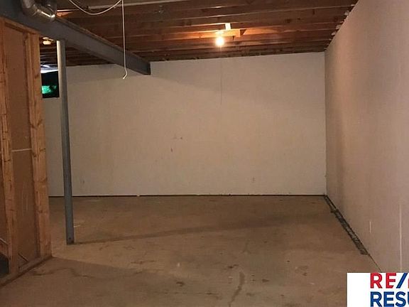 5th image of 2710 Alpine Cir