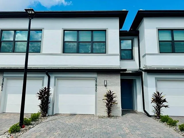 3 bed, 2.5 bath, 1816 sqft, $2,750 — Photo 1