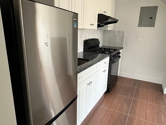 2nd image of 14250 Booth Memorial Ave #2