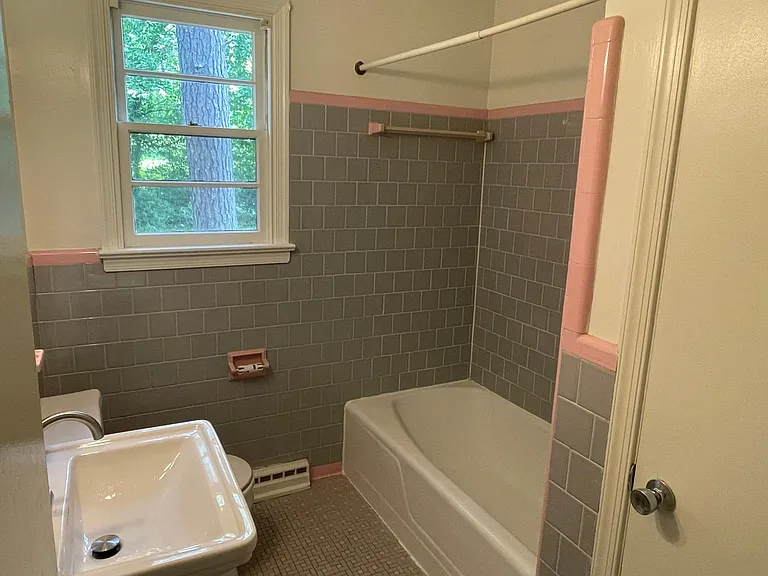 1304 Southam Dr — Photo 12