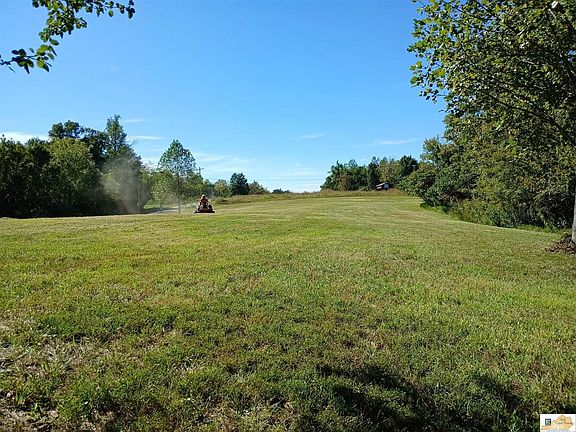 2nd image of 50 Salt Lick Rd