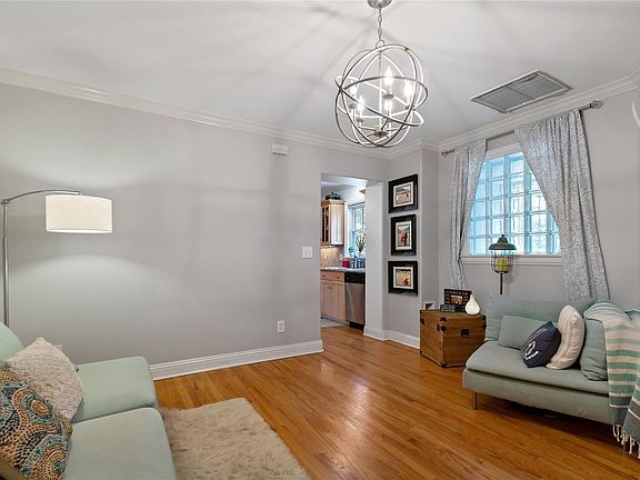 5th image of 1372 N Gaylord St APT 3