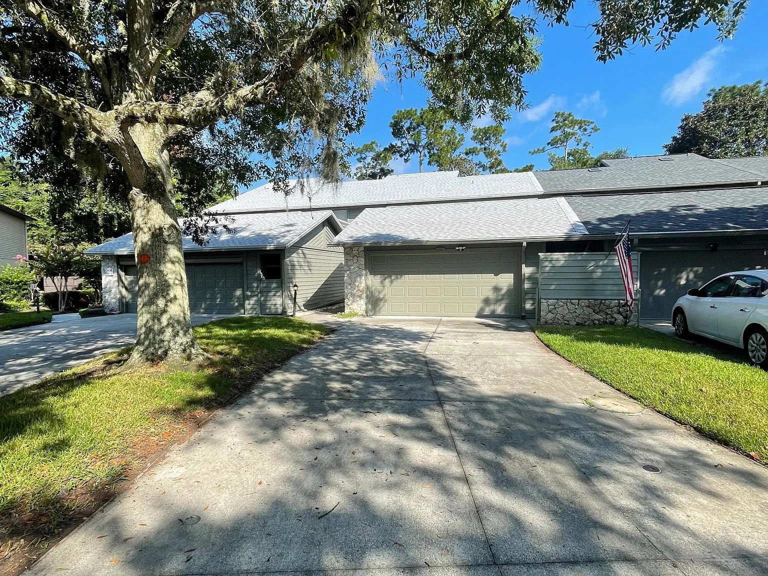 3 bed, 2.5 bath, 2900 sqft, $2,600 — Photo 1