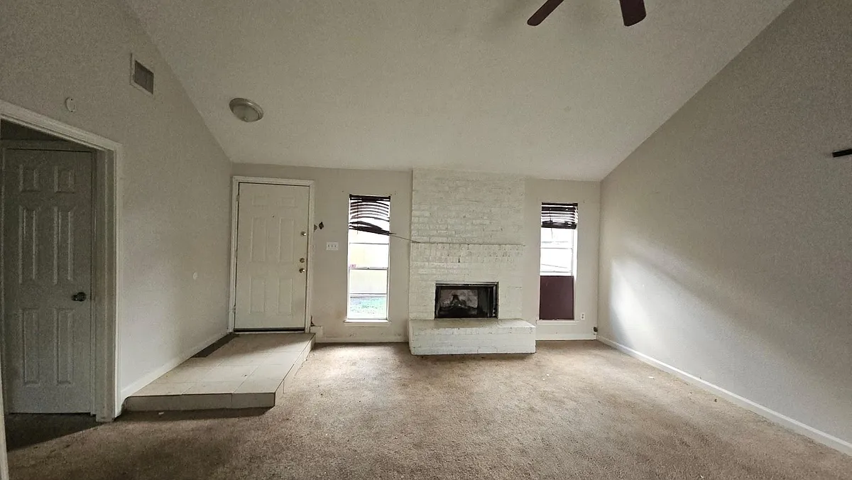 Building Photo - 8710 Parkway Forest Dr