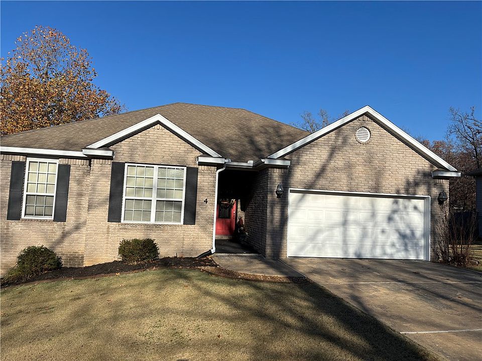 1st image of 4 Newford Ln