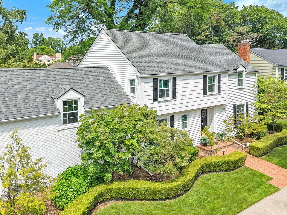 1st image of 90 Colonial Rd