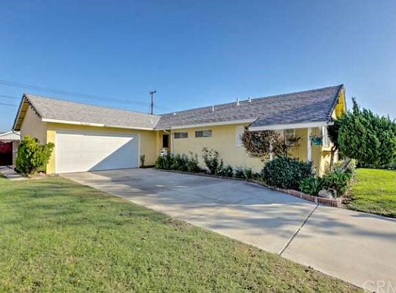 3rd image of 6189 Macarthur Way