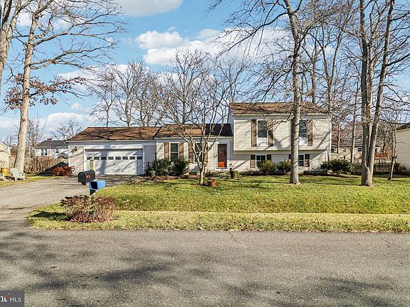 5th image of 1914 Black Oak Ct