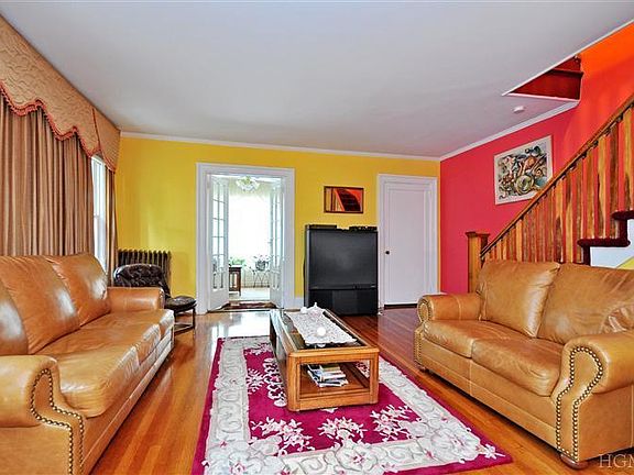 2nd image of 54 Vernon Ave