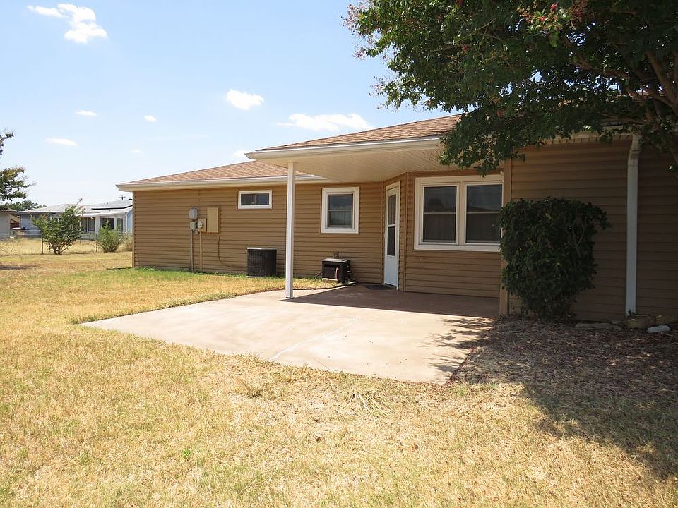 1st image of 2714 Terry Dr
