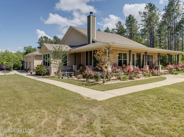 17415 Doc Lizana Rd, Gulfport, MS 39503