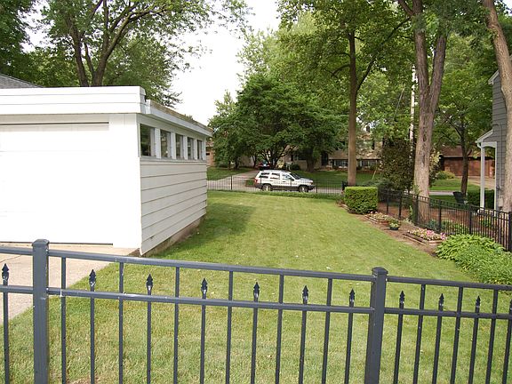 4th image of 2321 Englewood Dr SE