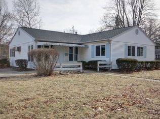 902 N Linview Ave, Urbana, IL 61801