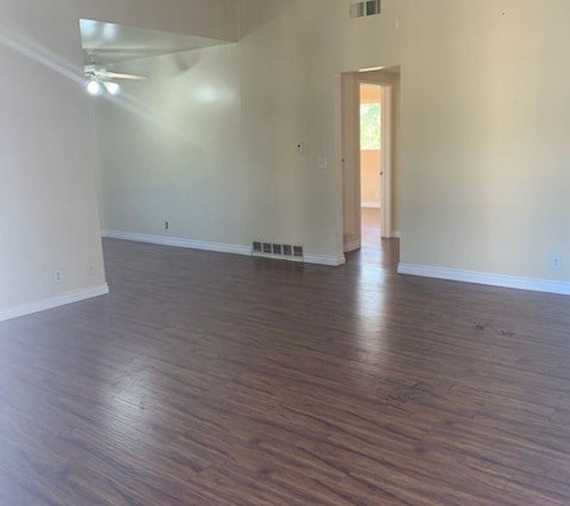 1st image of 725 N Kenwood St #7