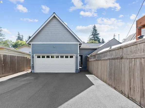 15648 SW Willamette St, Sherwood, OR 97140