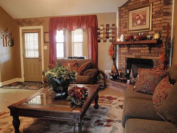 2nd image of 44 Sawgrass Dr