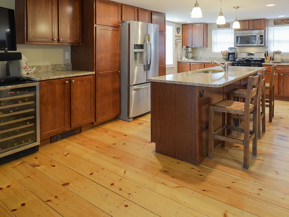 134 King St, Groveland, MA 01834 Zillow