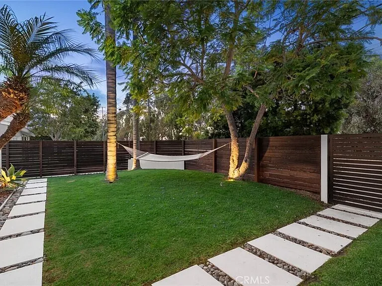 299 Mesa Dr — Photo 12
