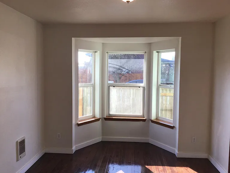 4708 N Haight Ave — Photo 8