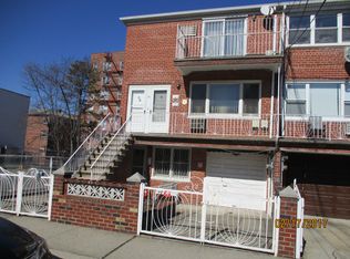 21 Parkway Ct, Brooklyn, NY 11223