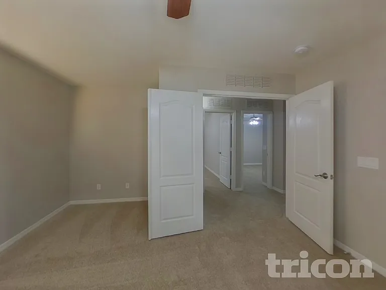 12922 W Fleetwood Ln — Photo 6